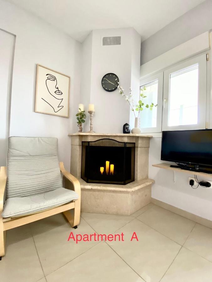 Side Sea View Apartment Néoi Epivátai Eksteriør bilde